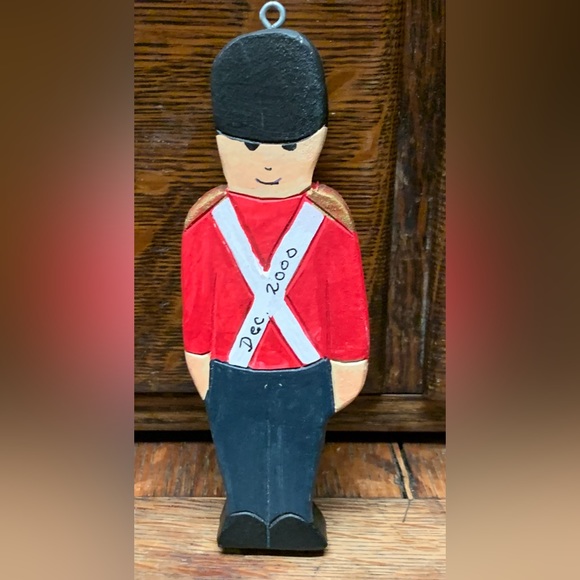 Y2K Vintage Artisan Hand Crafted Wooden Old Style Soldier Ornament - Picture 3 of 12